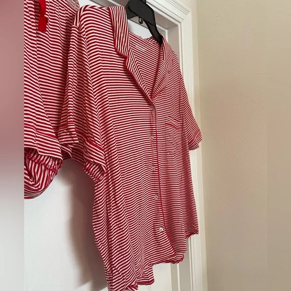 Victoria’s Secret NWOT short sleeve pjs set size XX-Large, red and white stripes - Picture 4 of 15
